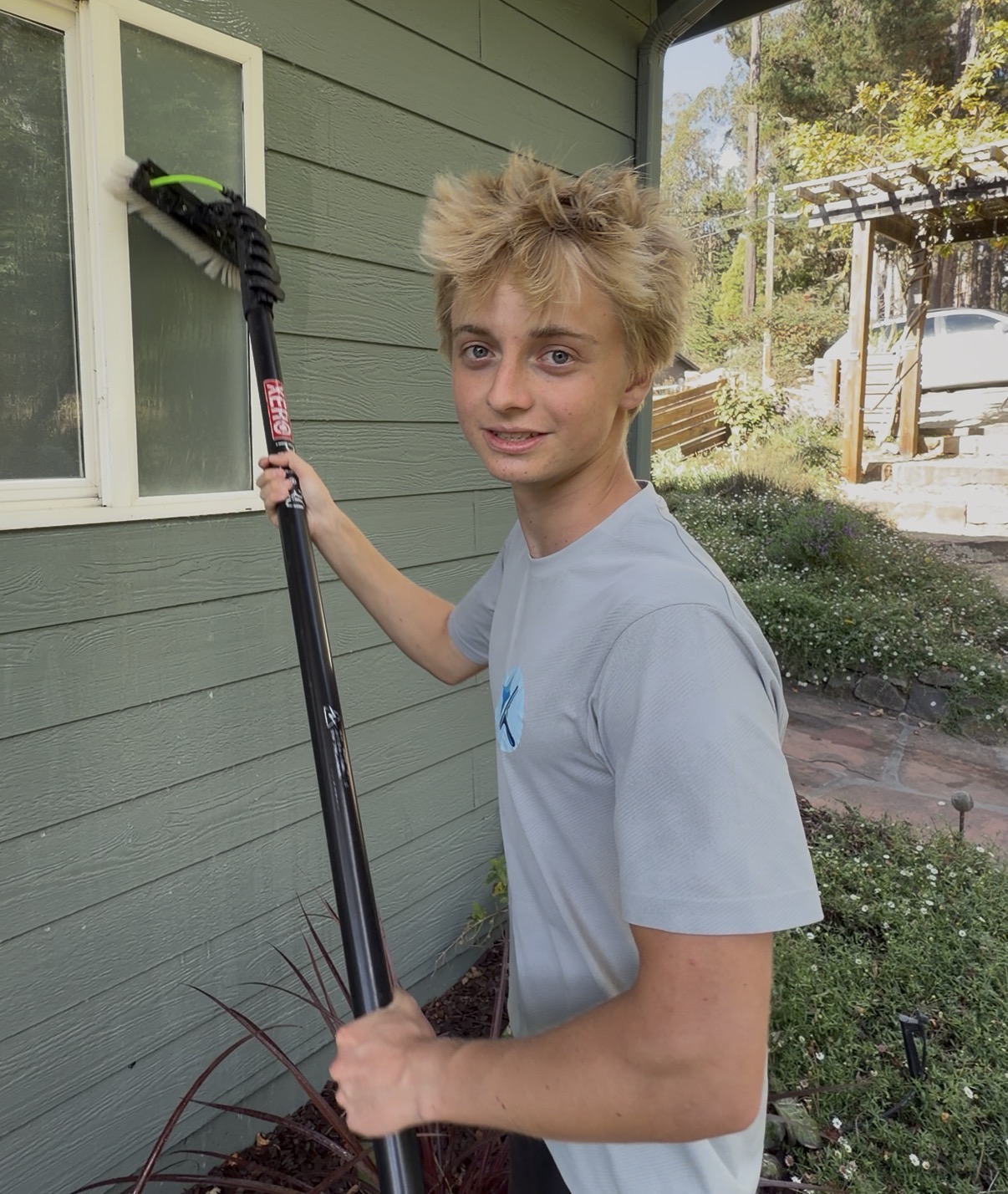 Lucas, Luminal Cleaning window washing technician